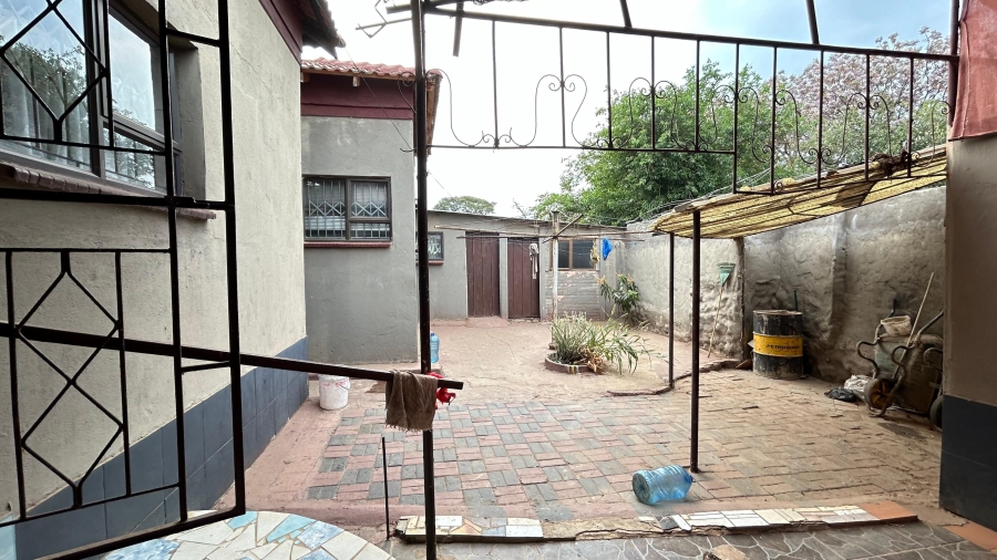 4 Bedroom Property for Sale in Rustenburg North North West